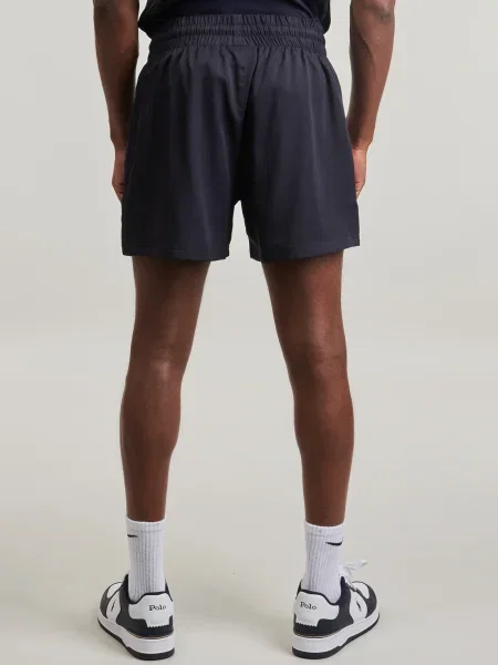 Pantaloni New Era scurte negru