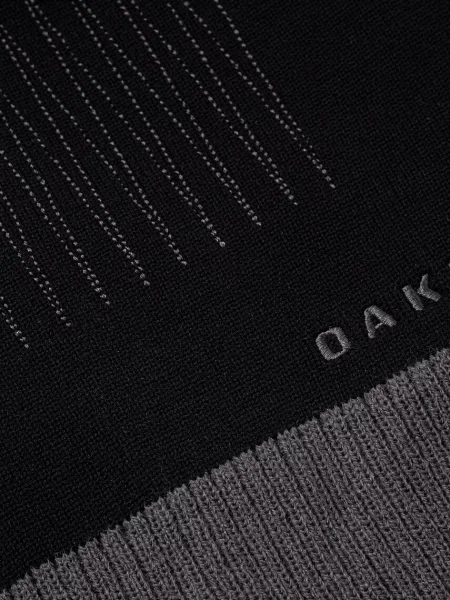 Шапка Oakley черная