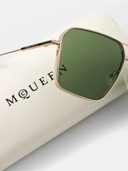 Солнцезащитные очки Alexander Mcqueen золотые