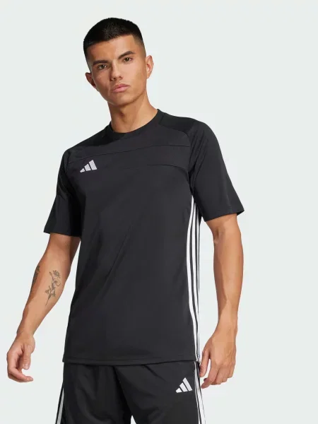 Футболка Adidas черная