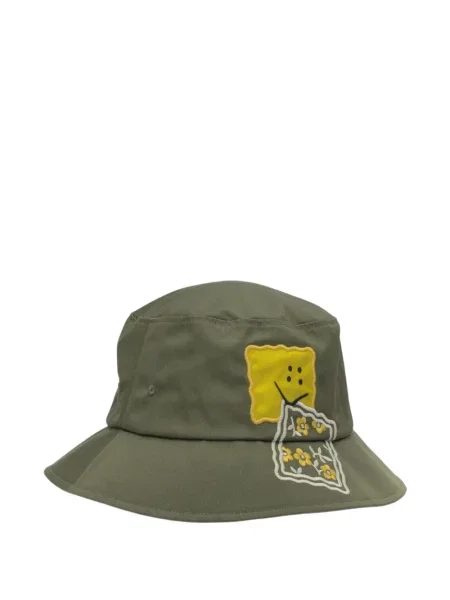 Căciulă Kapital cu broderie verde