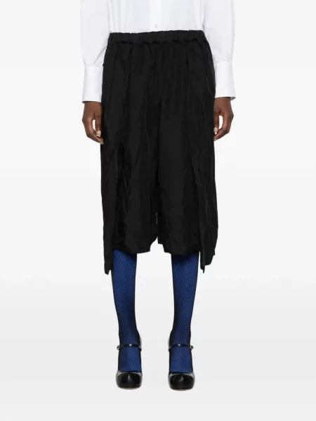 Pantaloni scurți Issey Miyake asimetrice negru