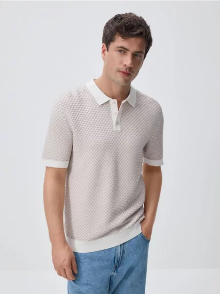 Reserved Pulover cu guler polo și conținut ridicat de bej