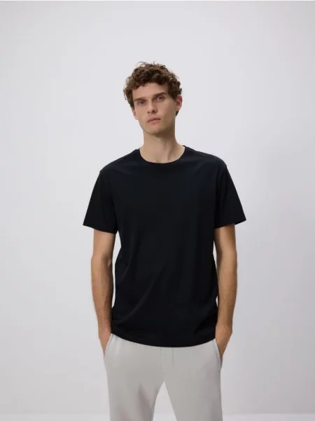 Футболка Reserved черная