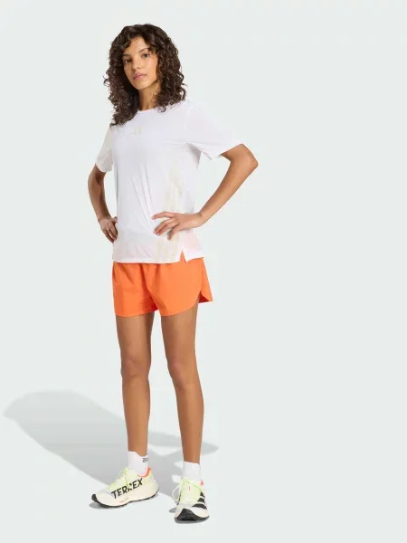 Спортивные шорты Adidas оранжевые