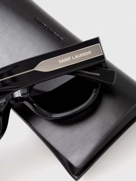 Солнцезащитные очки Saint Laurent черные