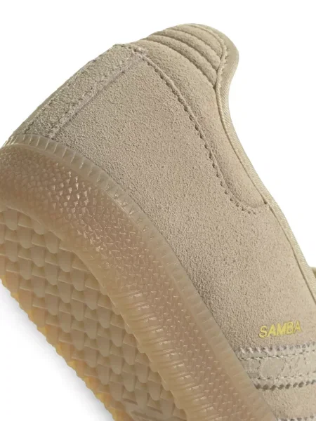 Ριγέ με τιράντες σορτς Adidas με σχέδιο μαύρο