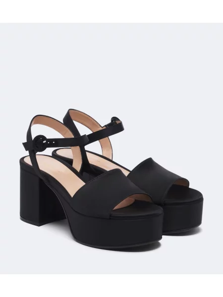Sandale Gianvito Rossi din satin cu platformă negru