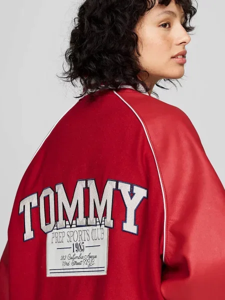 Дитяча джинсова куртка Tommy Jeans червона
