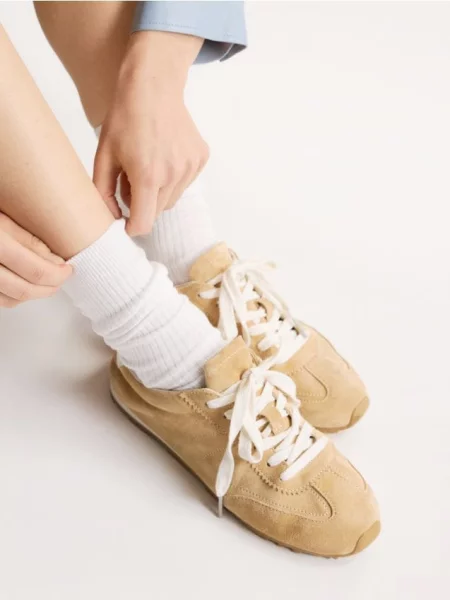 Кроссовки Reserved желтые