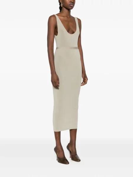 Body Wardrobe.nyc transparente