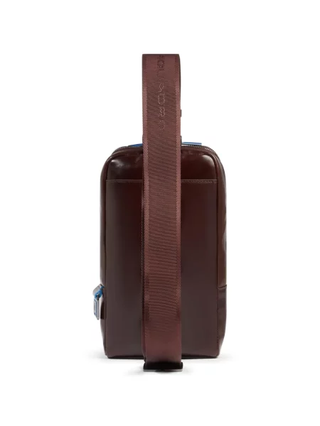 Geanta crossbody Piquadro maro
