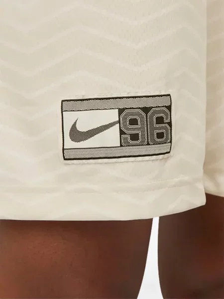 Fitness sneakerși Nike Vomero cu șireturi din dantelă roz