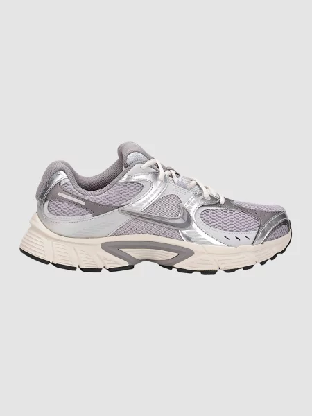Кожаные кроссовки Nike