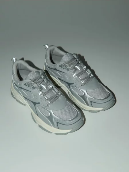 Sinsay Tenisky s reflexním prvkem šedá