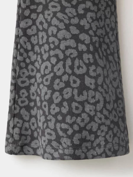 Legginsy flare ze zwierzęcym wzorem antracytowy Dzieci 11 MANGO KIDS
