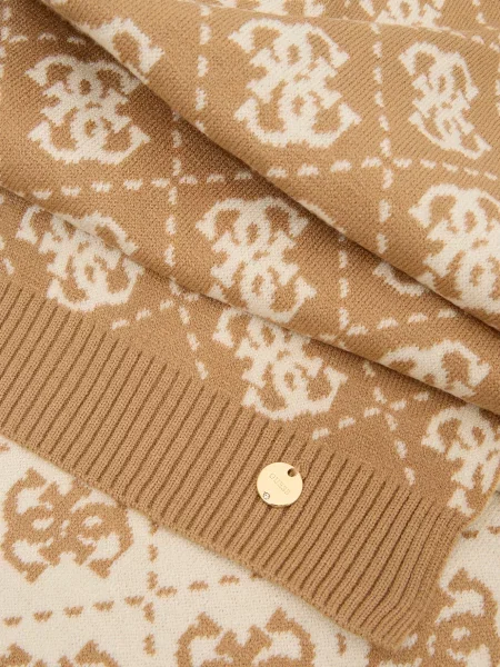Шапка Guess с принтом