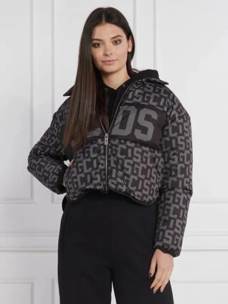 GCDS Steppelt kabát | Cropped Fit fekete