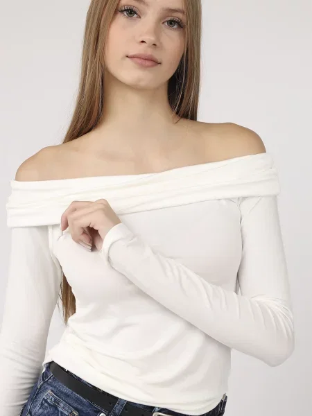 Лонгслів YUKI молочний