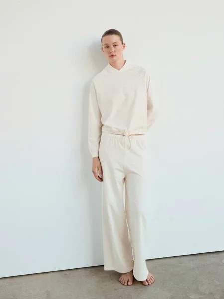 Bluza z miękkiej bawełny ze sznurkiem kość słoniowa Kobieta S MANGO