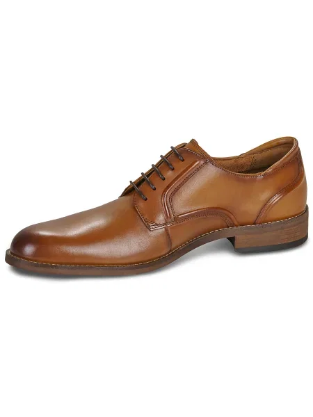 Pantofi Clarks din dantelă maro