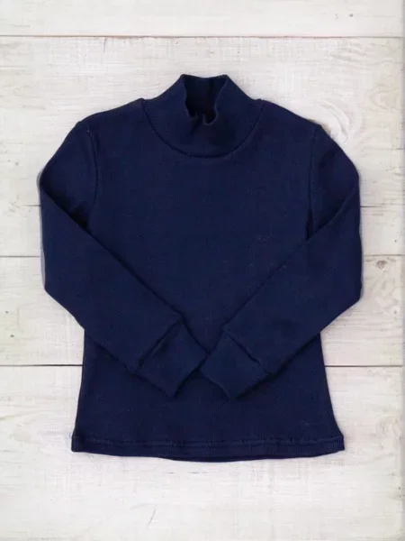 Гольф свитер носи своє синий