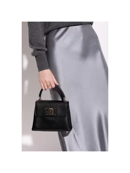 Torebka crossbody Furla skórzana czarna