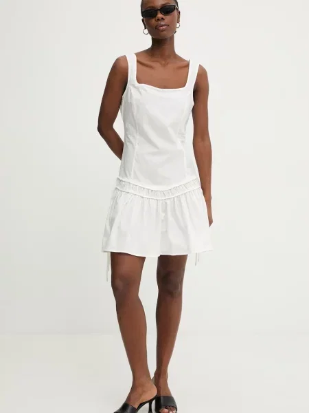 Pinko rochie din alb