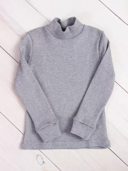 Гольф свитер носи своє серый