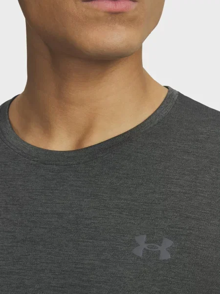 Бесшовная футболка Under Armour серая