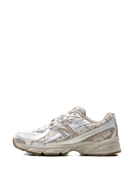 Fűzős csipkés sneaker New Balance