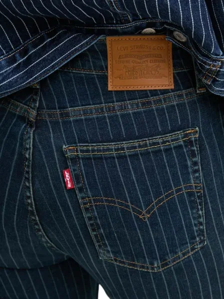 Retro lepršave traperice Levi's® lepršave s izlizanim efektom plava