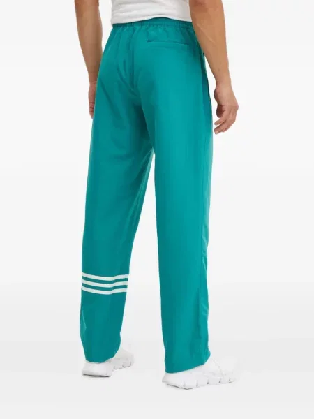 Pruhované krátké kalhoty Adidas s výšivkou modré