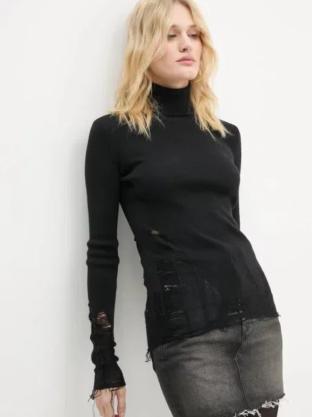 Maison Margiela pulover de lână femei light cu guler negru