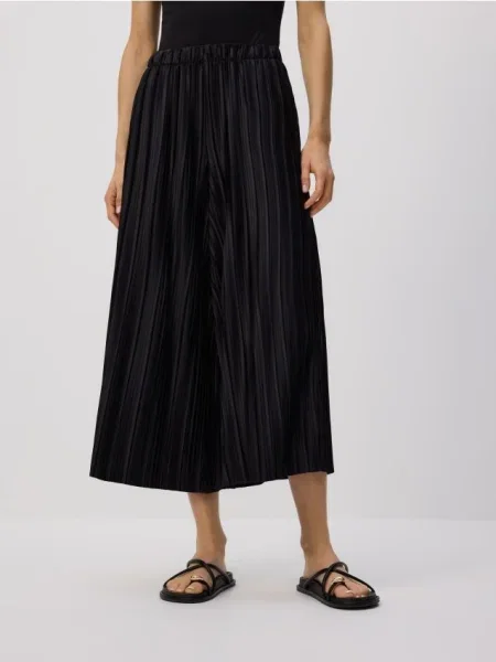 Reserved Plisowane spodnie culotte czarny