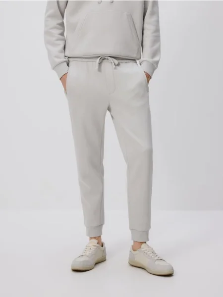 Reserved Spodnie dresowe slim fit jasnoszary
