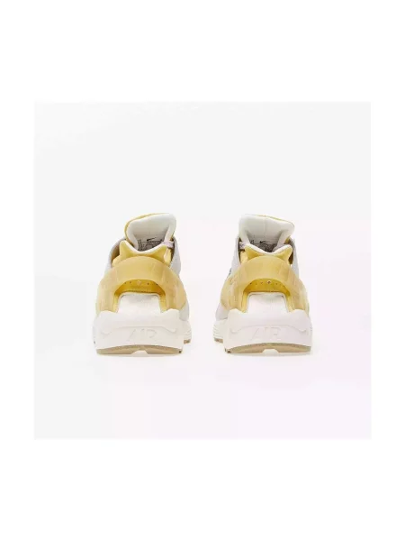 Pantofi Nike bej