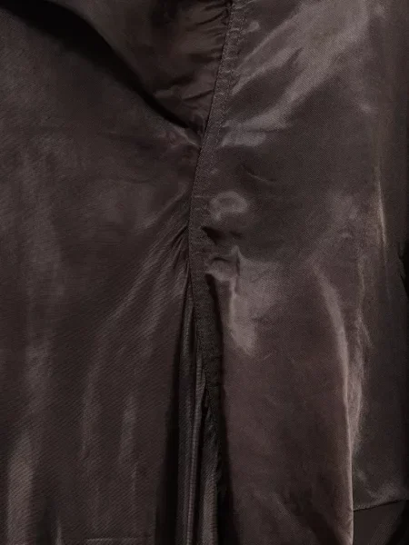 Rochie Rick Owens drapată de costum maro
