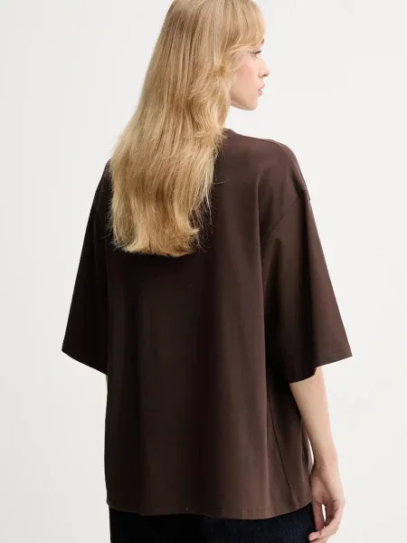 Gestuz tricou maro