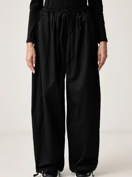 Nike Sportswear spodnie z bawełną Utility czarne