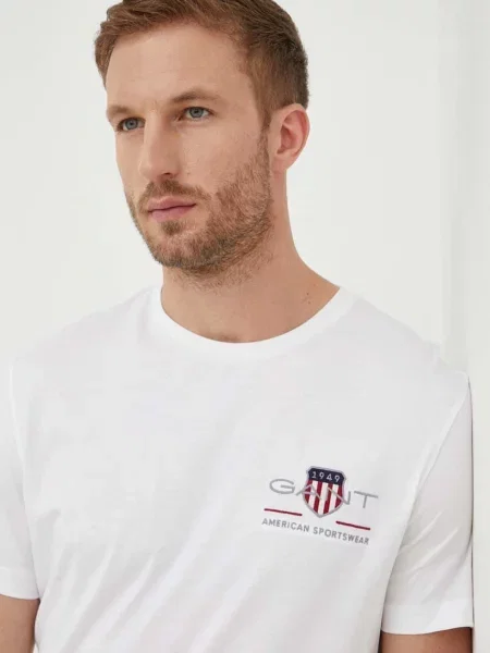 Тениска Gant с апликация бяло