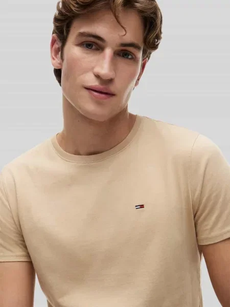 T-shirt o kroju regular fit z czystej bawełny Tommy Jeans beżowa
