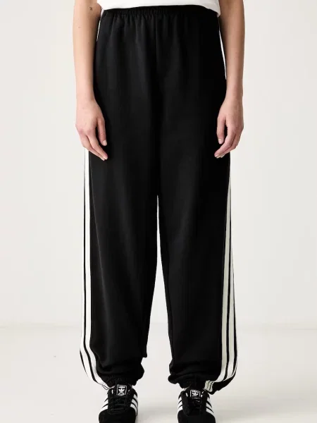 Adidas pantaloni de trening pentru femei din negru
