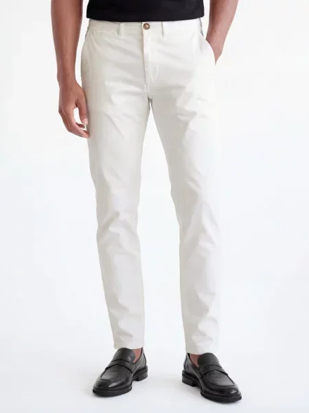 Chinos o kroju slim fit z mieszanki bawełny organicznej model NEW MILES' Selected Homme białe