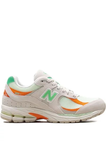 Top New Balance din dantelă negru