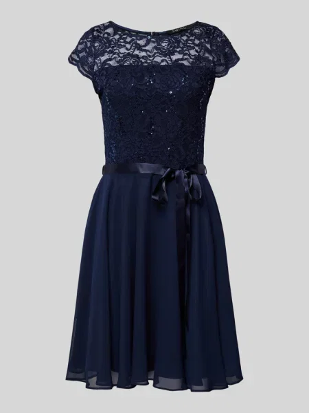 Sukienka koktajlowa z obszyciem koronką i wiązanym Swing granatowa