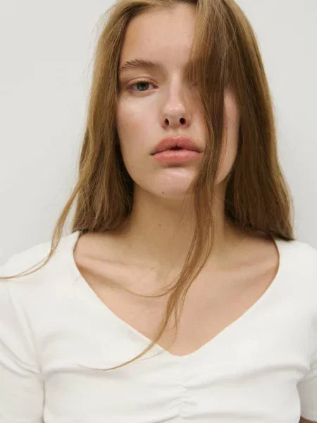 Koszulka z drapowaniem złamana biel Teen XXS MANGO TEEN