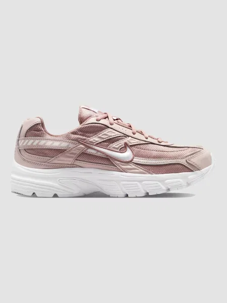 Повседневные кроссовки Nike розовые