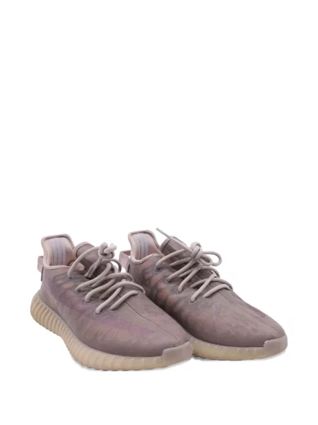 Sneakerși Adidas Yeezy cu dungi