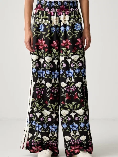 Adidas pantaloni de trening pentru femei x Farm Rio negru